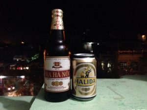 北ベトナムで主流のビール、BIA HANOIとHALIDA