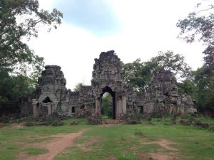 メインの寺院の入り口